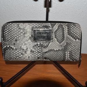 Nicole wallet